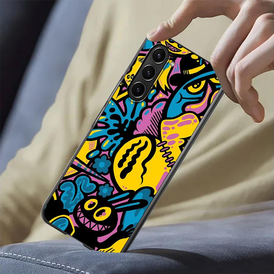 Phone Cases Z Fold 7 - حافظة بتصميم جرافيتي كرتونية لهاتف سامسونج