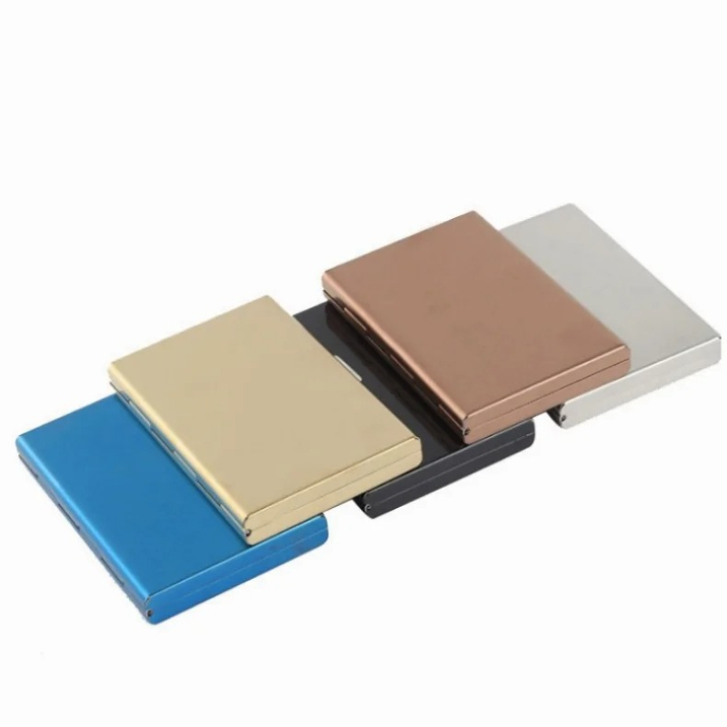 حافظة بطاقات أعمال بتقنية RFID - مراجعة Card Holder Slim Case وسعره