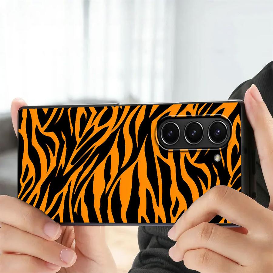 زيبرا مخطط عباد الشمس عودة غطا - مراجعة Phone Cases Z Fold 7 وسعره